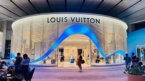 louis vuitton changi airport price|Louis Vuitton singapore marina.